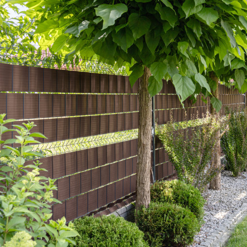 Bandă de gard Quest® Lux 900 g/m², 19cm Maro RAL 8017