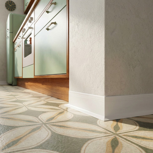 Plintă PVC autoadezivă, profil decorativ flexibil DEKOR, 70x20mm, alb