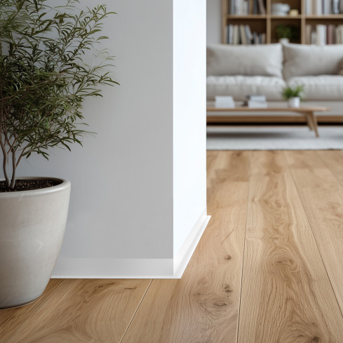 Plintă PVC minimalistă autocolantă – rigidă, albă