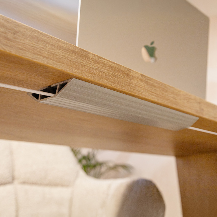 Canal cablu din PVC - 200 cm, trapezoidale, bej