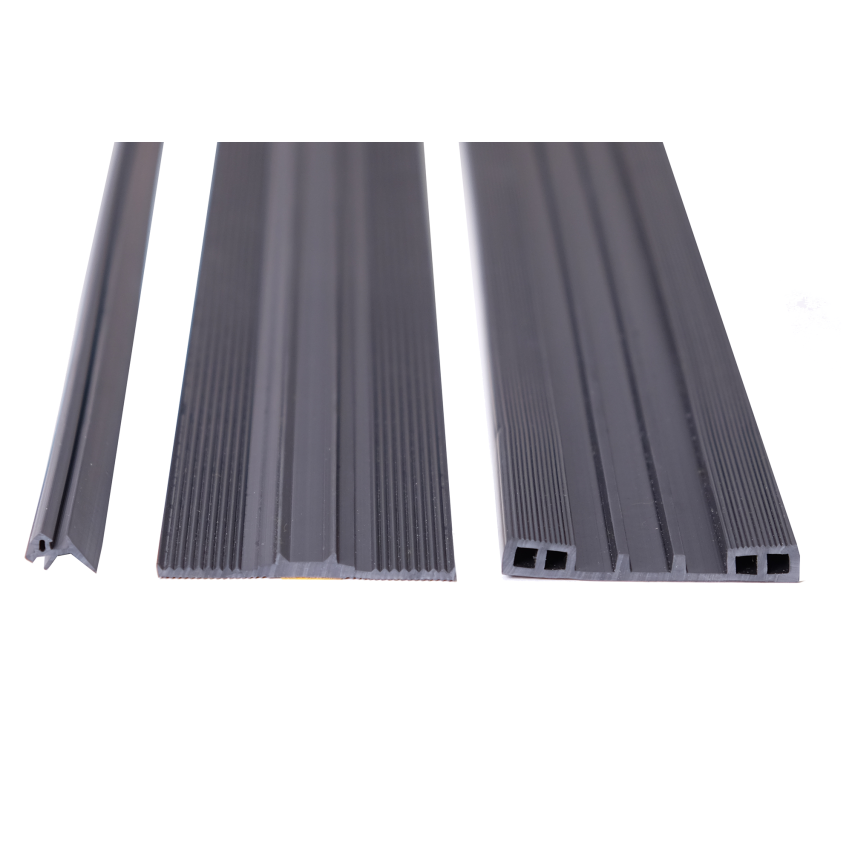 Sigiliu superior din policarbonat, negru, 1m