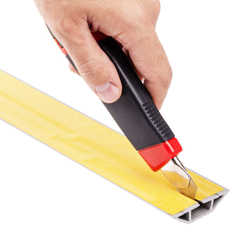 Canal cablu din PVC - 200 cm, trapezoidală, maro