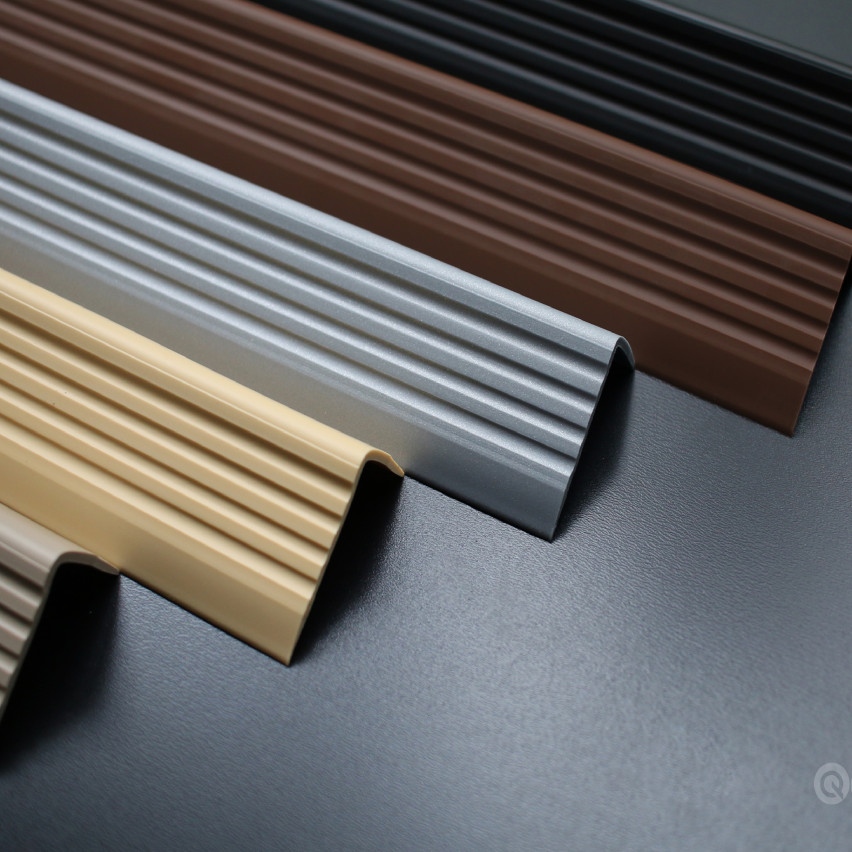 Profil antiderapant pentru scări cu adeziv 50x42mm, 100 cm negru - Set