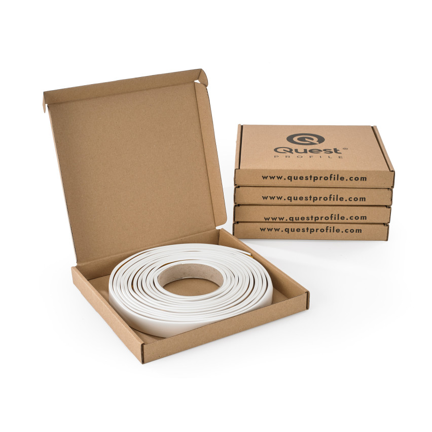 Profil de mobilier C 18 mm, alb cu bandă adezivă, lungime 5m