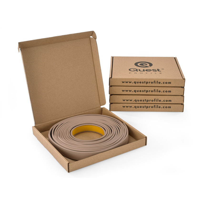 Profil de mobilier C 18 mm, bej cu bandă adezivă, lungime 5m