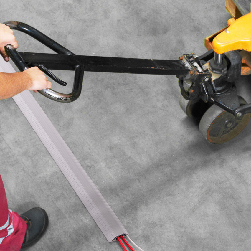 Canal cablu din PVC - 200 cm, trapezoidală, maro